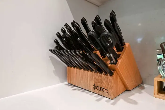 Sharp knife set kept handy for effortless meal prep