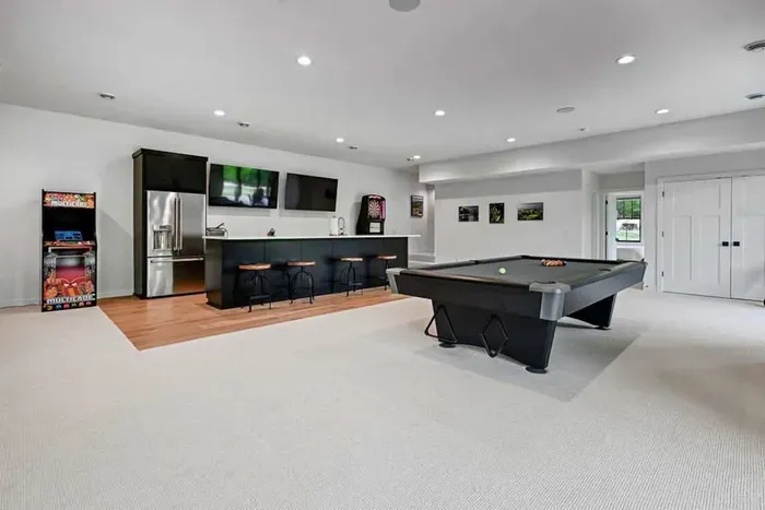 Great additional hangout space