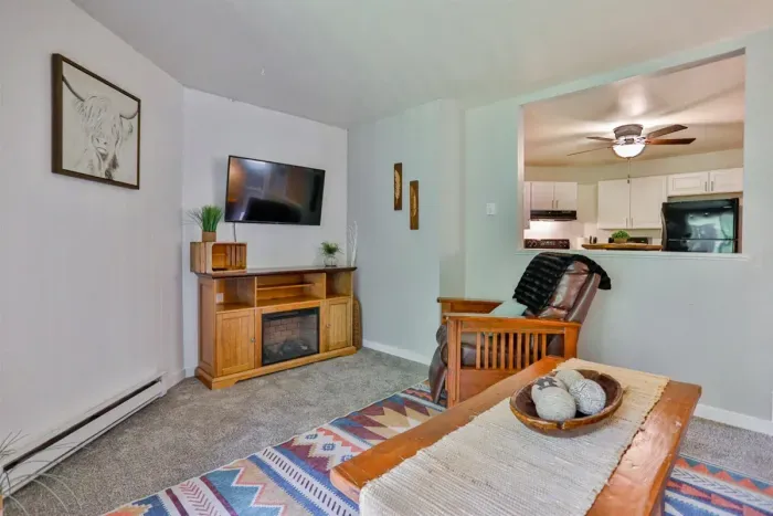 Entertainment room with plush seating