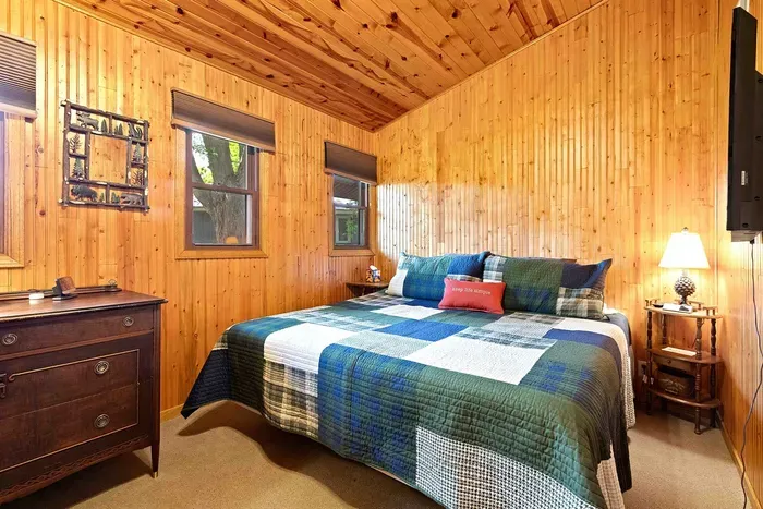 Natural textures and soft lighting make it a perfect space for relaxation and restful nights.