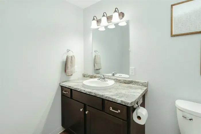 Sink bedroom 10