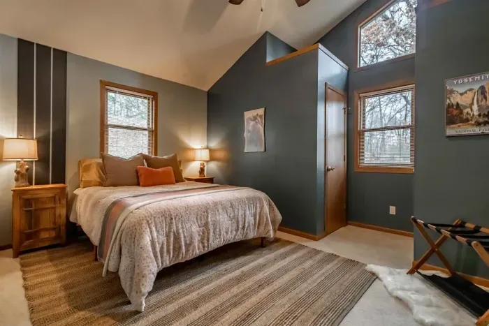 Spacious and versatile—our extra room offers the perfect space for relaxation or productivity.