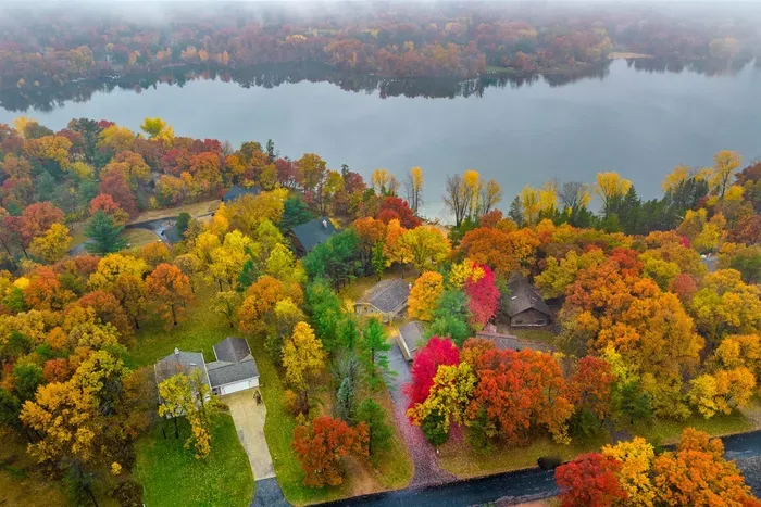 Hidden gem cabin surrounded by colorful leaves and quiet surroundings