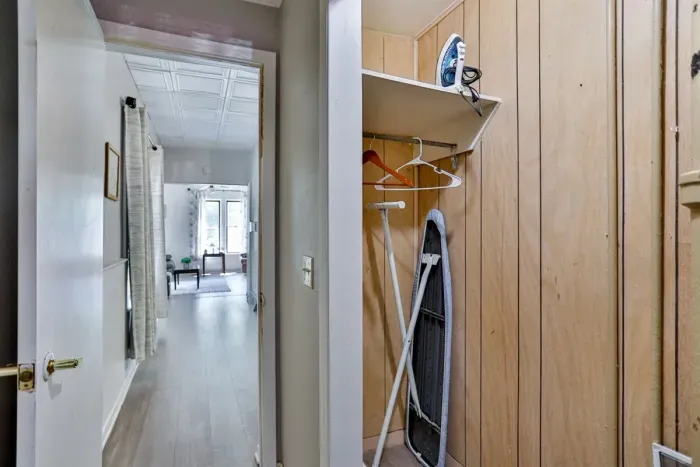 ndulge in comfort—our luxurious bathroom is crafted for ultimate relaxation.