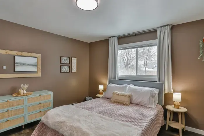 Spacious and versatile—our extra room offers the perfect space for relaxation or productivity.