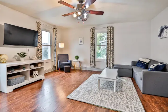 Entertainment room with plush seating