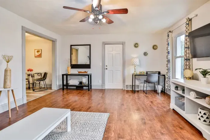 Entertainment room with plush seating