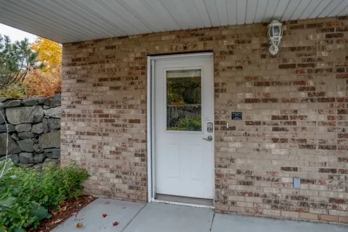 The entrance welcomes guests with a bright, inviting space, offering easy access to the home’s main areas and a smooth transition from the outdoors.