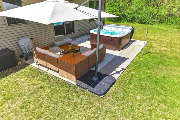 From morning coffee to evening soaks, this outdoor space is made for slow, restorative moments.