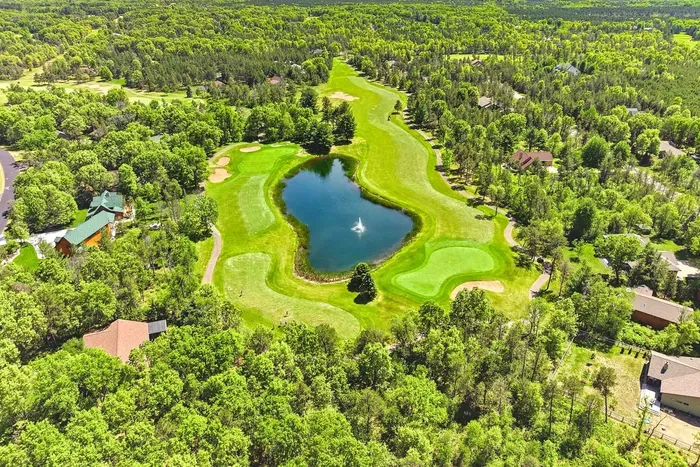 Spend the day surrounded by rolling fairways, sparkling water, and treetop horizons made for a memorable golf getaway.