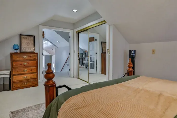 Spacious and versatile—our extra room offers the perfect space for relaxation or productivity.