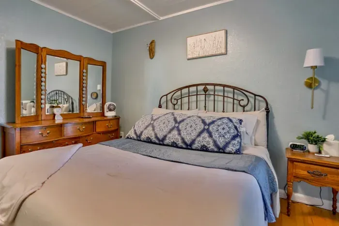 Spacious and versatile—our extra room offers the perfect space for relaxation or productivity.