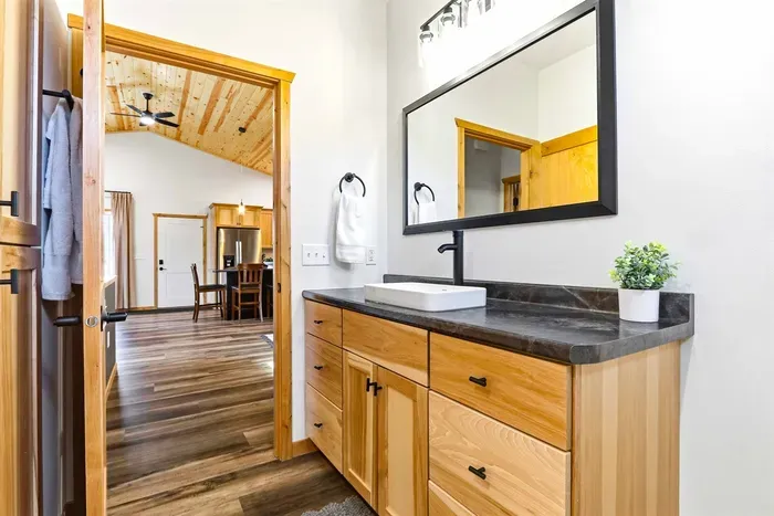 Bright Bathroom Perfect for Relaxation