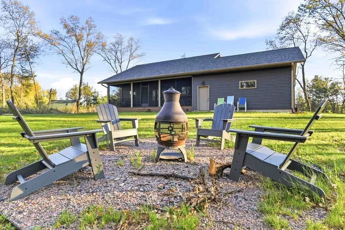 Best experienced outdoors, where cozy fireside moments meet wide-open countryside calm.