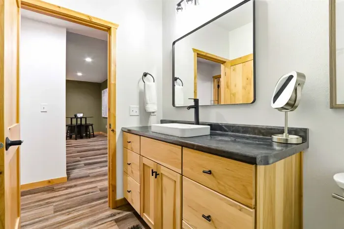 Stylish Bathroom with Contemporary Touches