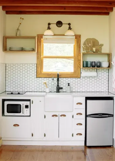 The Sycamore Treehouse - Kitchenette