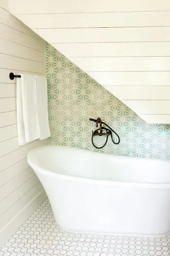 The Sycamore Treehouse - Bathtub