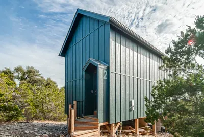 Cabin#12-84E