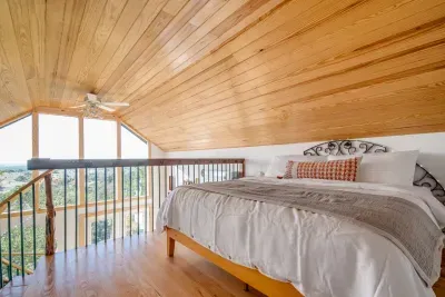 Cabin#9-76E