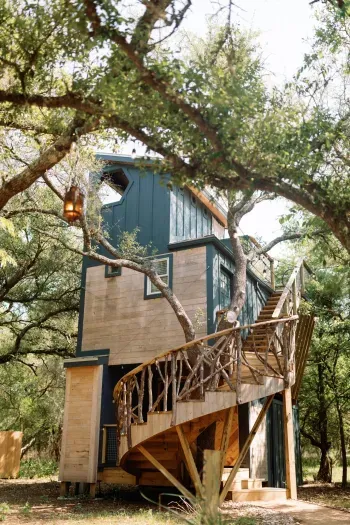 Acorn Treehouse Entrance