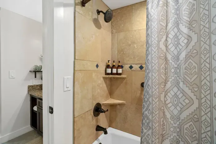 Master bath amenities 