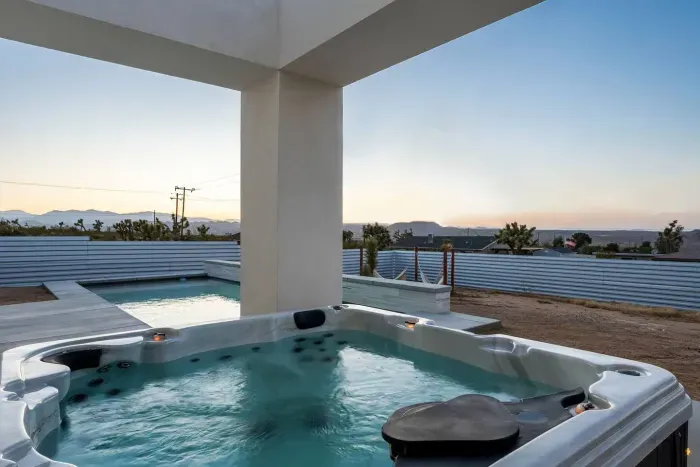 Your own oasis in the Joshua Tree Desert