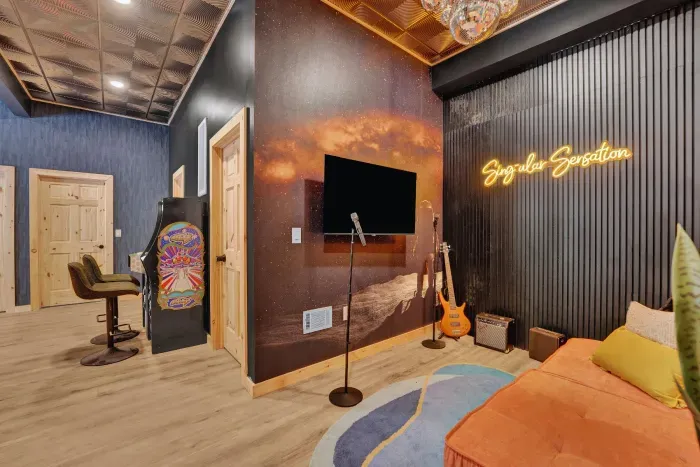 Aery Lakehaus-Karaoke.jpg