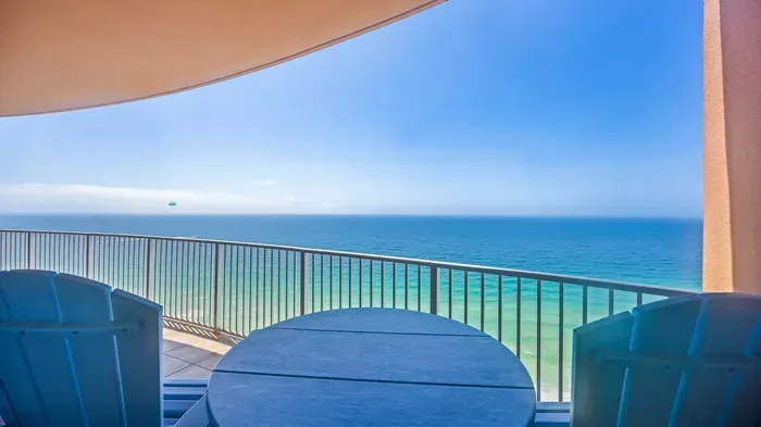 Private balcony with Gulf front views