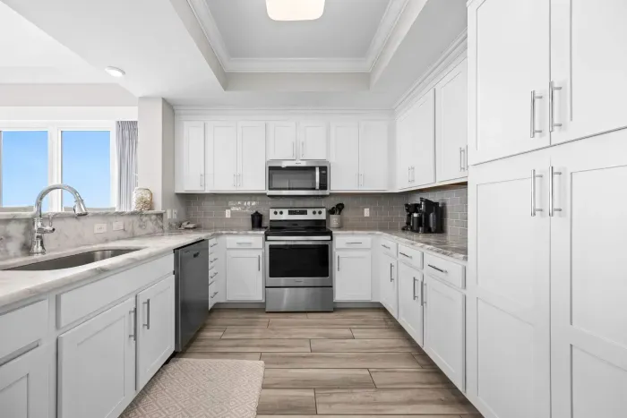 Fully equipped kitchen