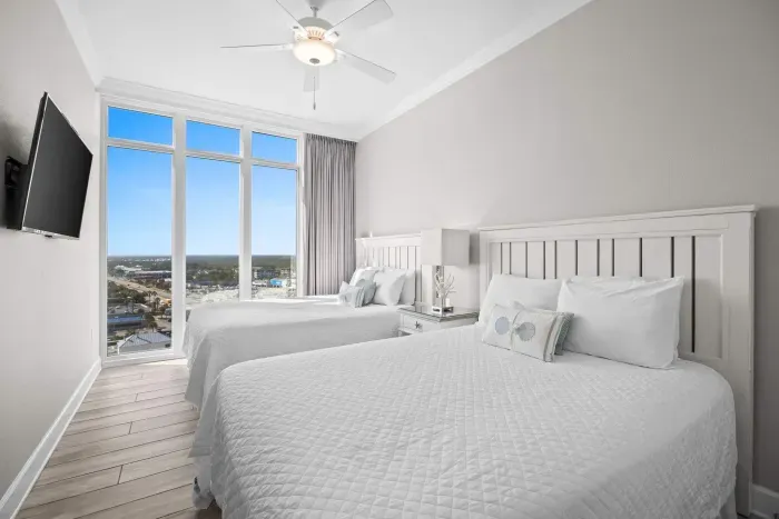 Guest bedroom with 2 queens beds