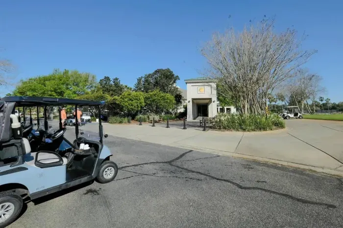 030  Peninsula Amenities 032522