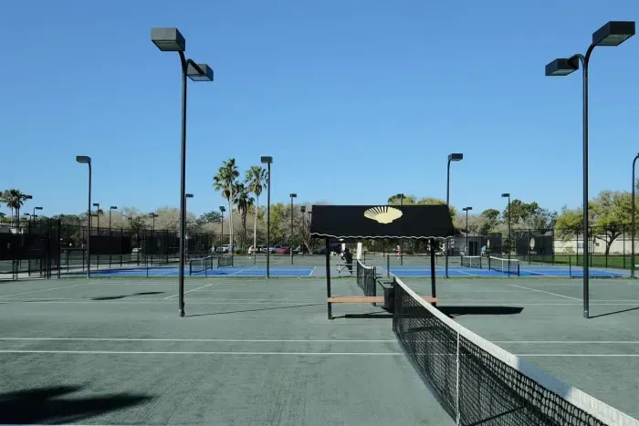 033  Peninsula Amenities 032522