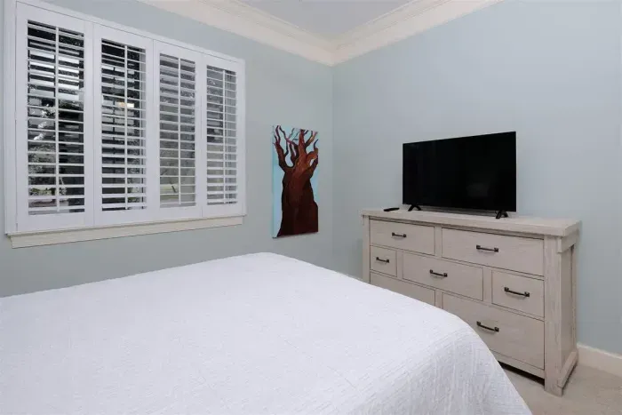 029 104A 200 Peninsula Blvd 10522