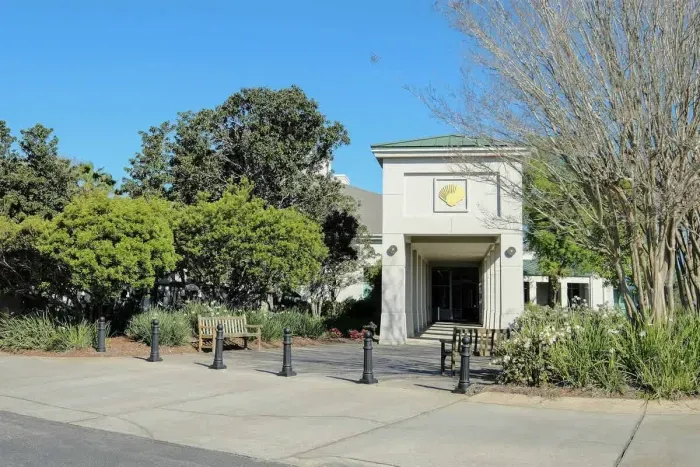 031  Peninsula Amenities 032522