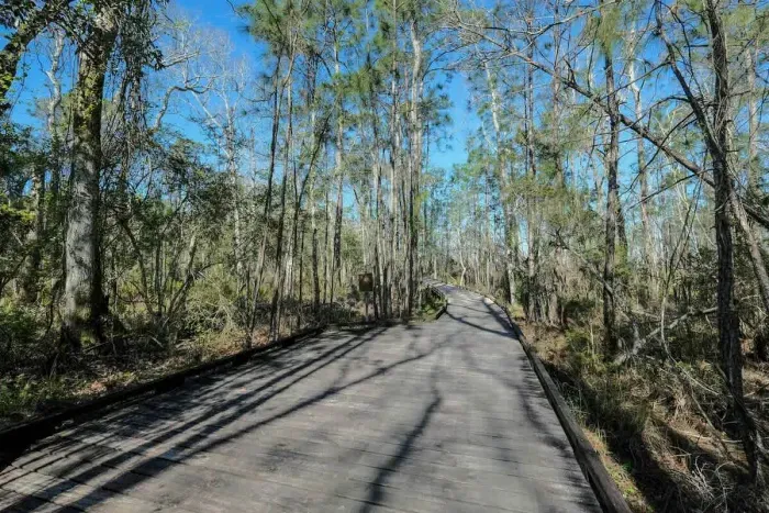 034  Peninsula Amenities 032522