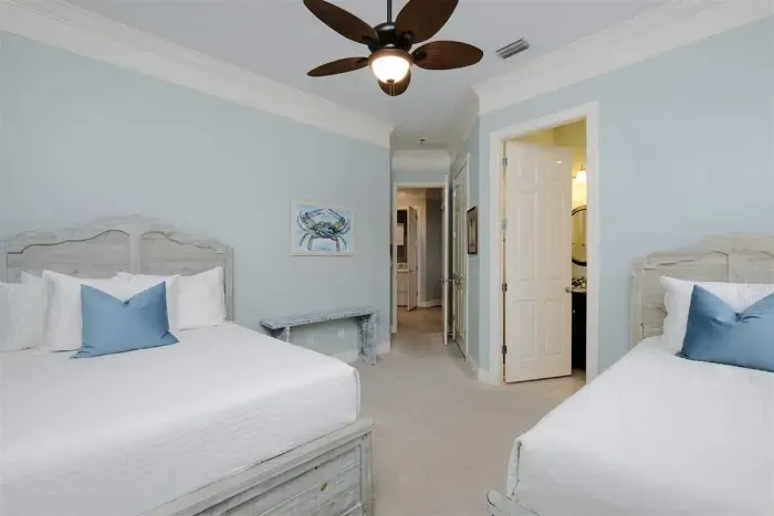 022 104A 200 Peninsula Blvd 10522