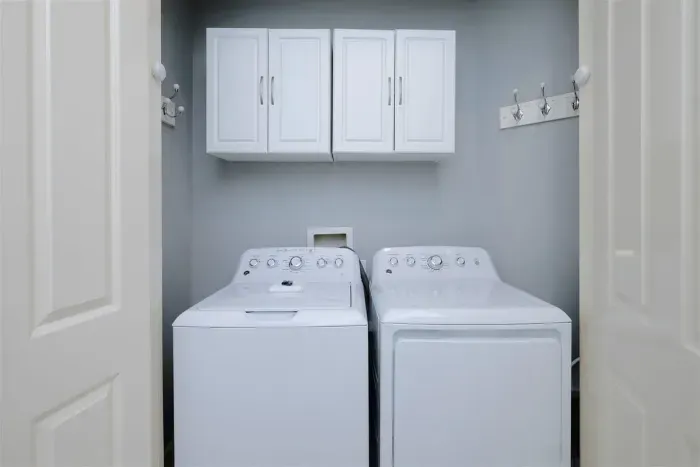 015 104A 200 Peninsula Blvd 10522