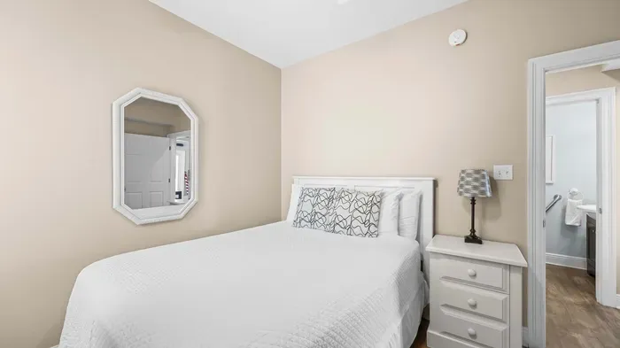 Guest bedroom