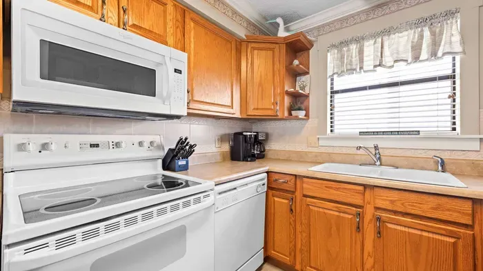 Fully equipped kitchen