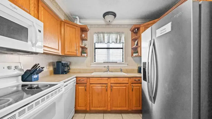 Fully equipped kitchen