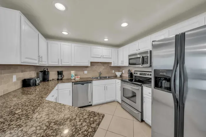 Fully equipped kitchen