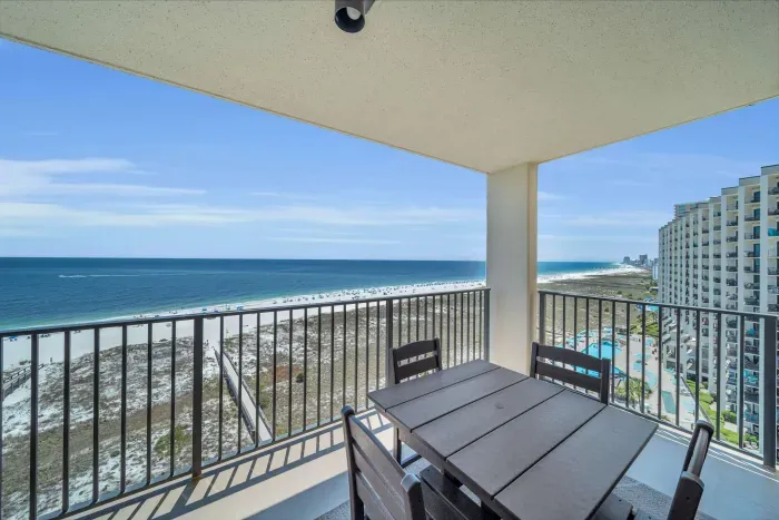 Seating for 4 on balcony