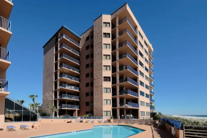 Four Seasons East Tower