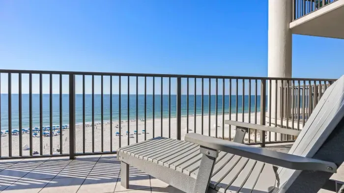 Private balcony lounger