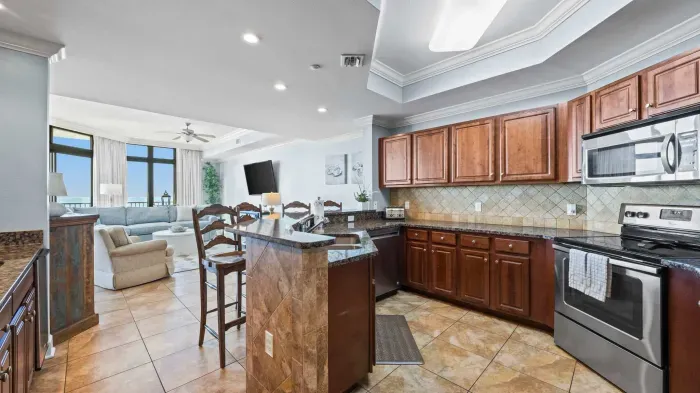 Fully equipped kitchen