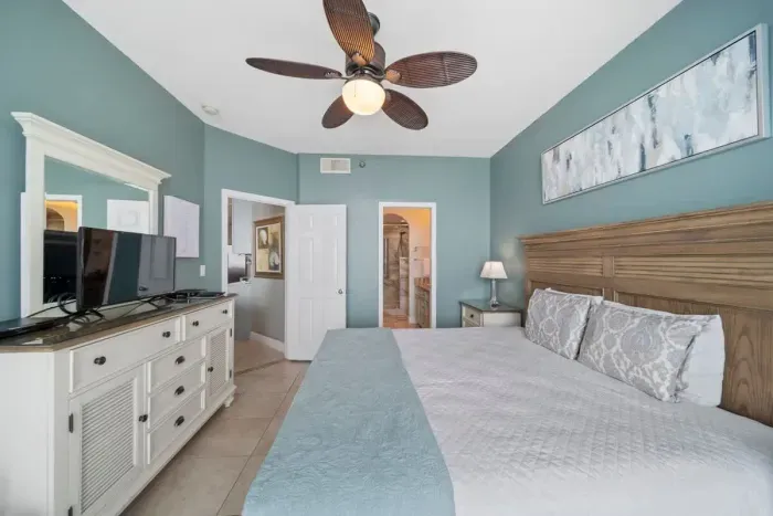 Primary with king bed