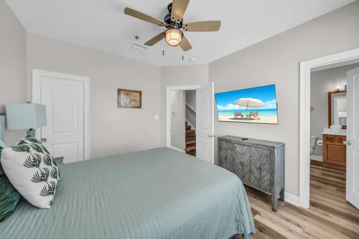 Second floor guest bedroom with queen and ensuite bathroom