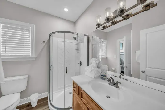 Main level guest bedroom