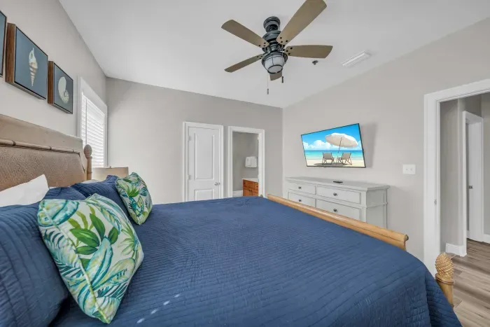 Third floor king bedroom