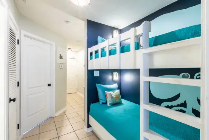 Hallway Bunkbeds